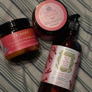 FRIENDS selfcare bundle